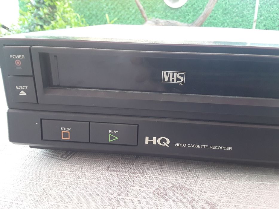Видеокасетофон ,система vhs