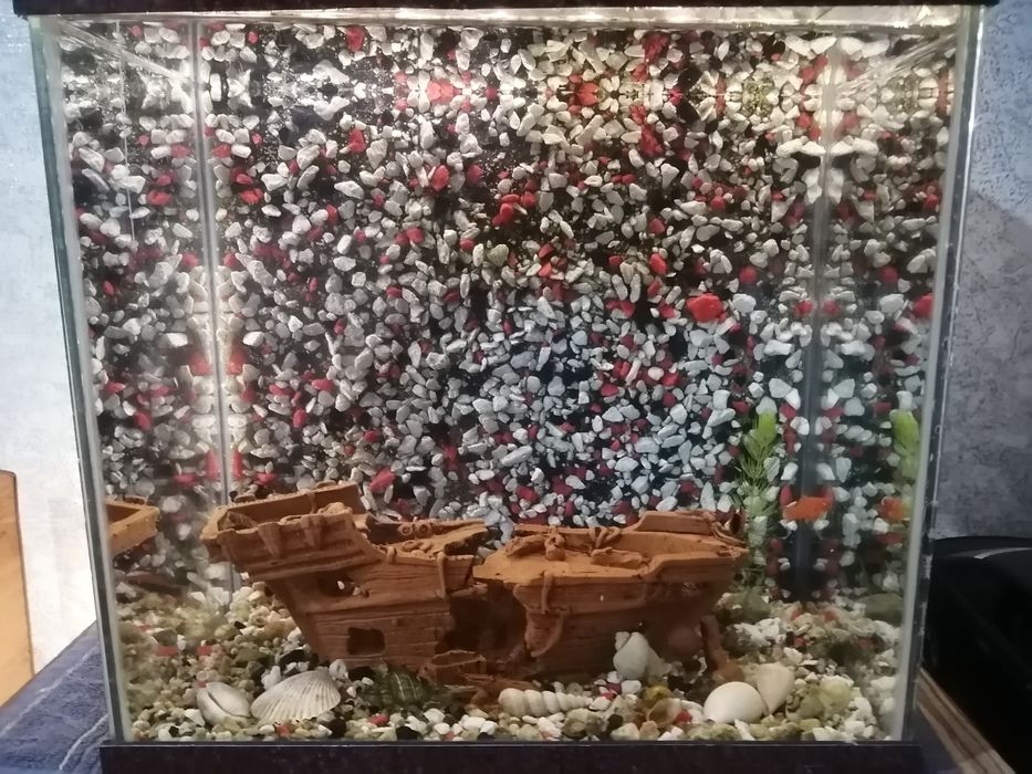 Продам аквариум 30 литров