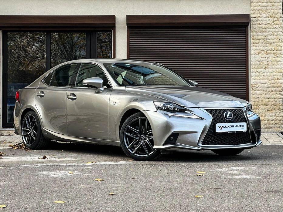 Lexus Seria IS