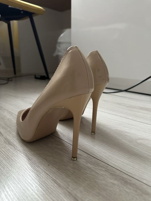 Дамски обувки размер 38