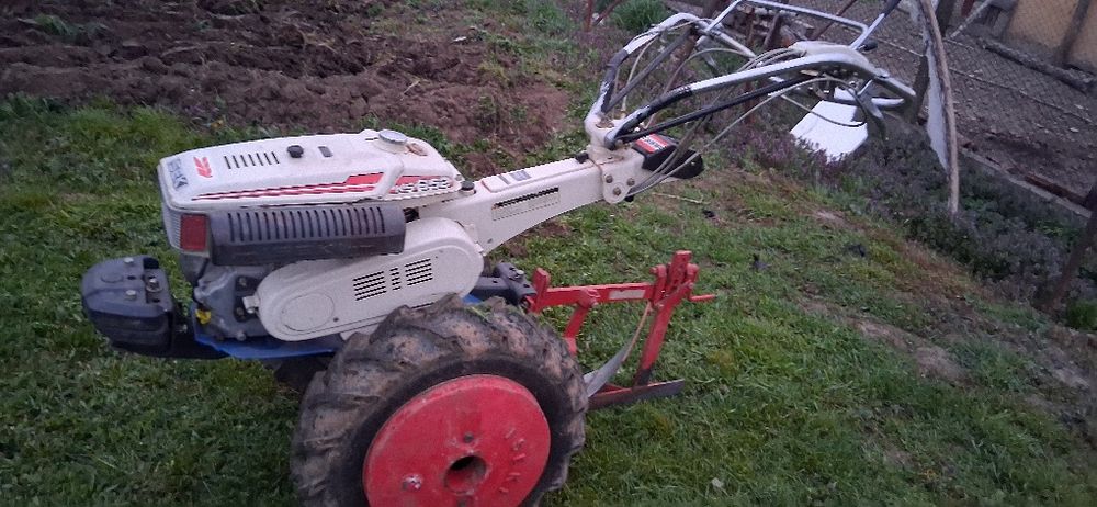 Motocultor  de gradina   Iseki