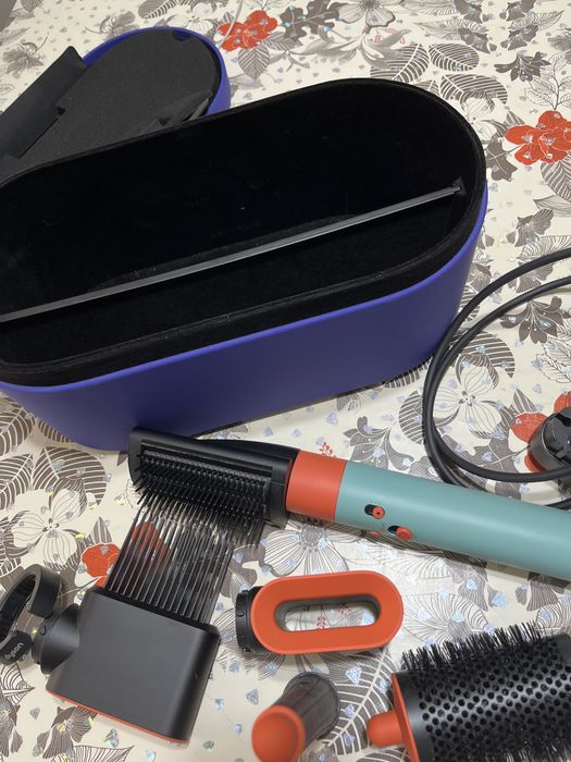 Продам фен Дайсон оригинал