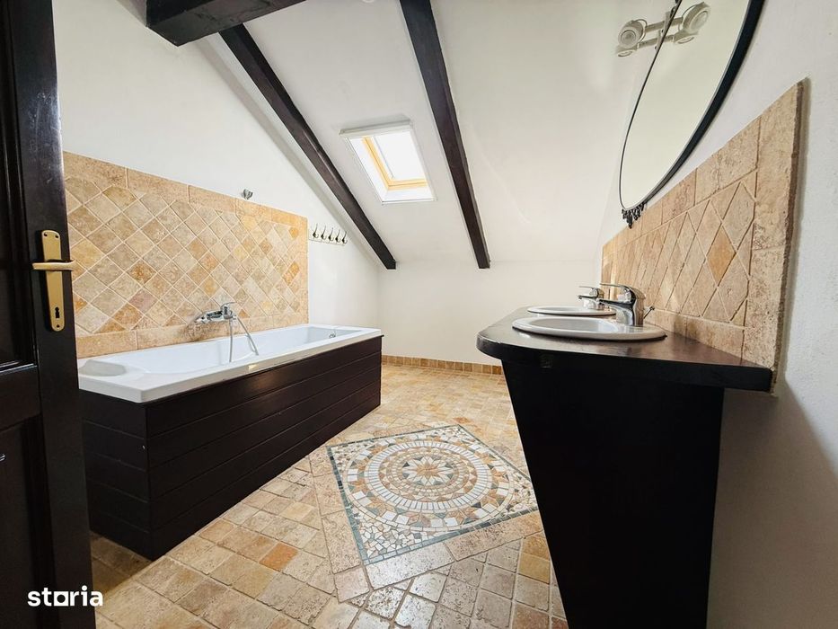 DE INCHIRIAT Casa individuala, 180mp utili, 720 teren-Sanmihaiul Roman