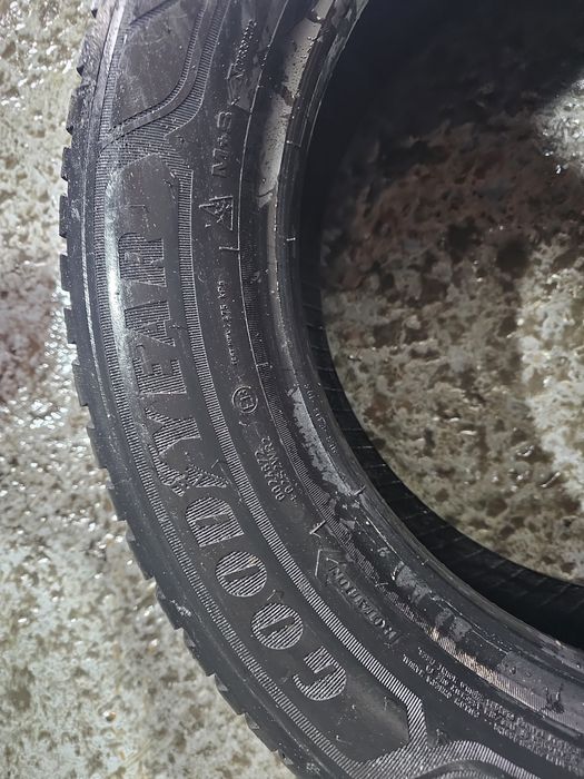 225 55 17 m+s goodyear allseason