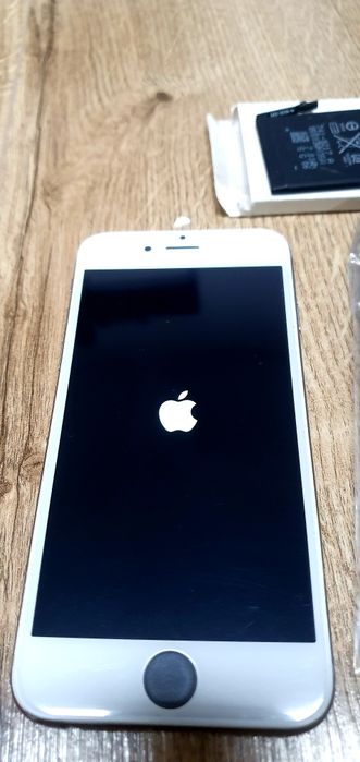 2 iphone 6 Ecran nou, baterie nouă  (Citește descriere) totul este 150