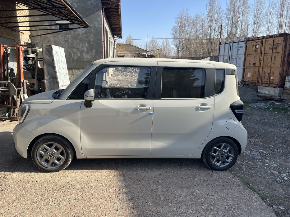 Kia ray sotiladi holati alo benzin motori 1 kub