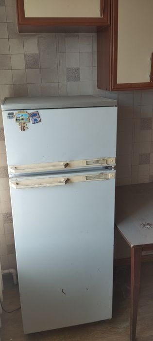Продам холодильник