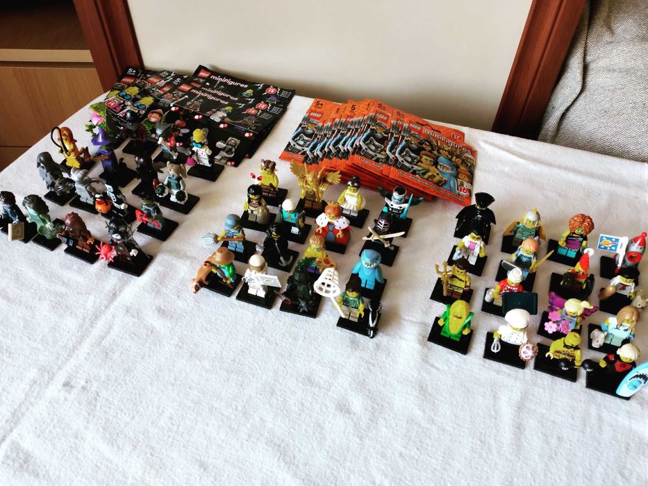 Lego Minifigures Series 14, 15 & 17