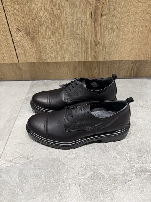 Мъжки чисто нови кожени обувки Кавалер номер 43