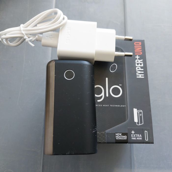 Glo™ Hyper+ este un dispozitiv de încălzire a tutunului care încălzește inductiv, în loc să ardă