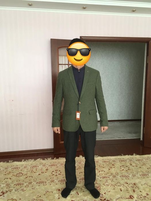 Пиджак сатылады. Европадан келген