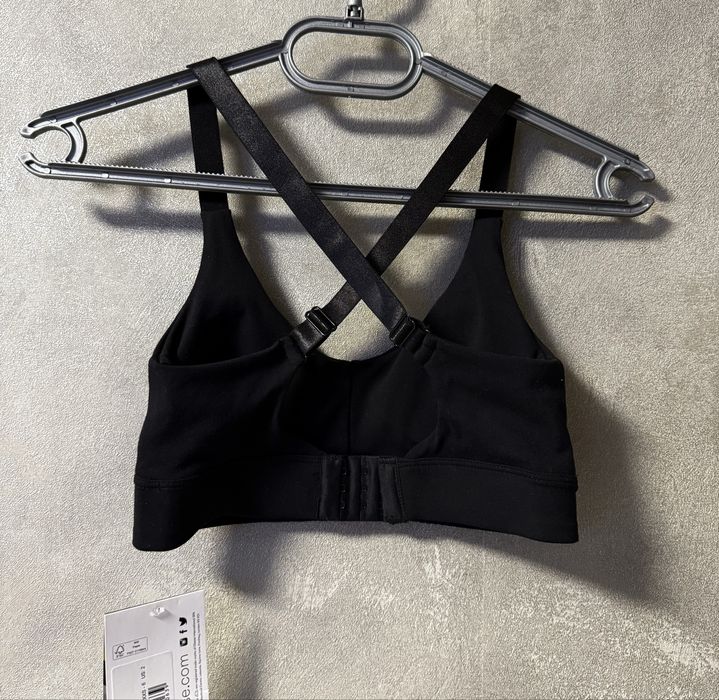 Спортни бюстиета (Nike, Ellesse, Bidi Badu)