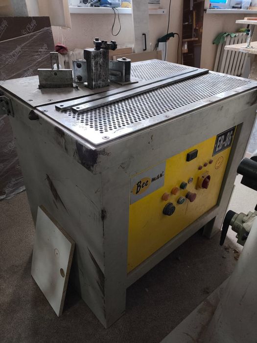 Кромкооблицовочный станок