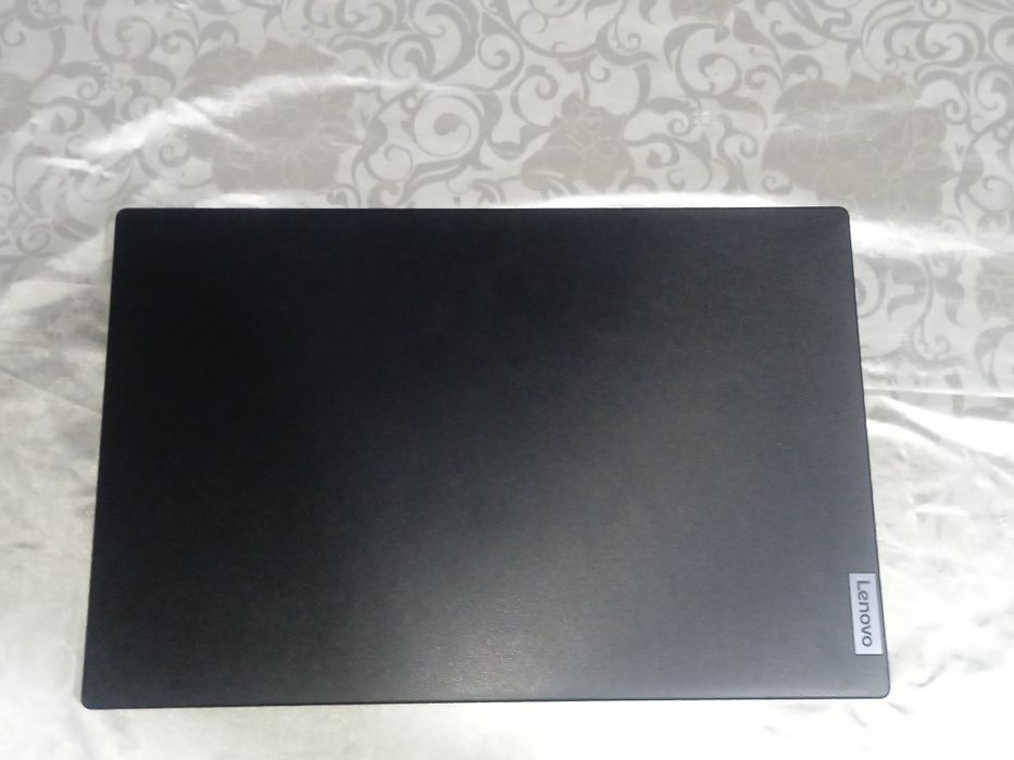 Lenova  i5 11 pakalenya