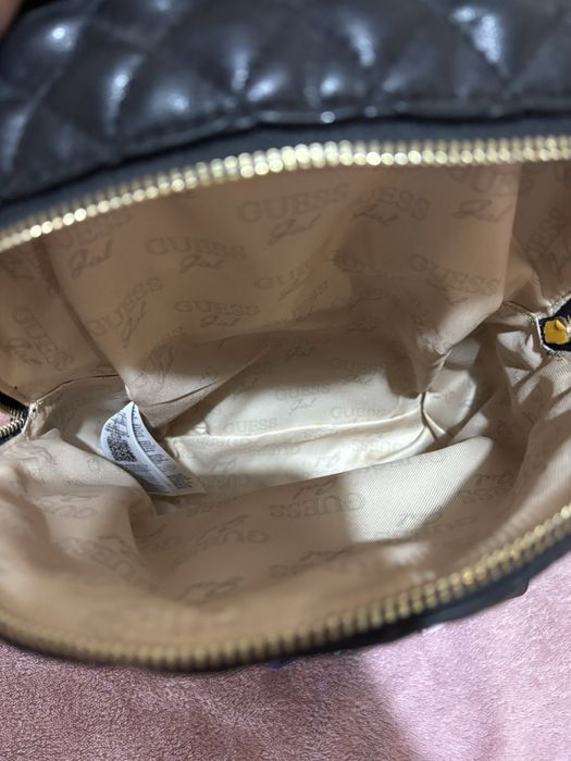 Отигинална раница Guess,за момичета (носена не повече от 10 пъти)