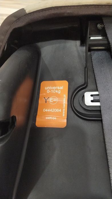 Детское автокресло качалка