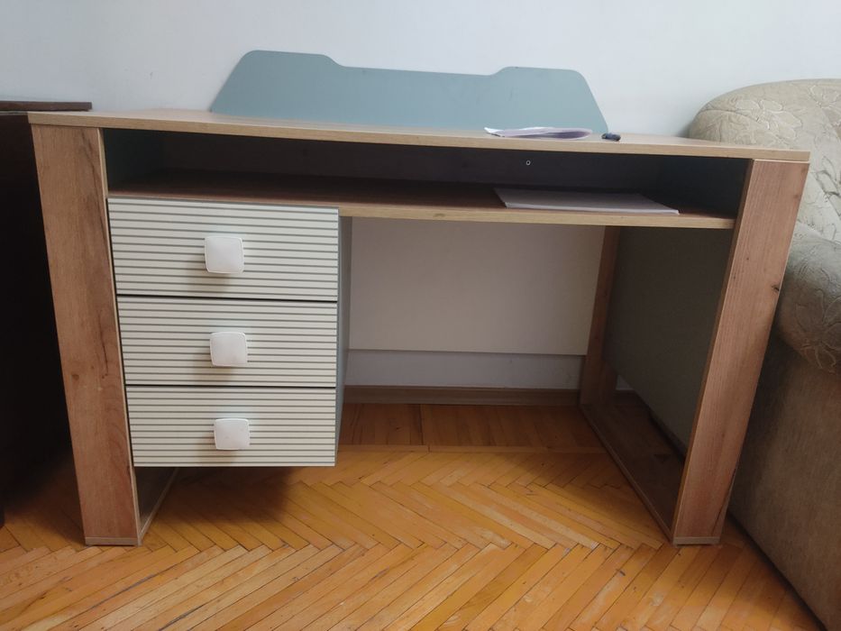 Продам комплект мебели