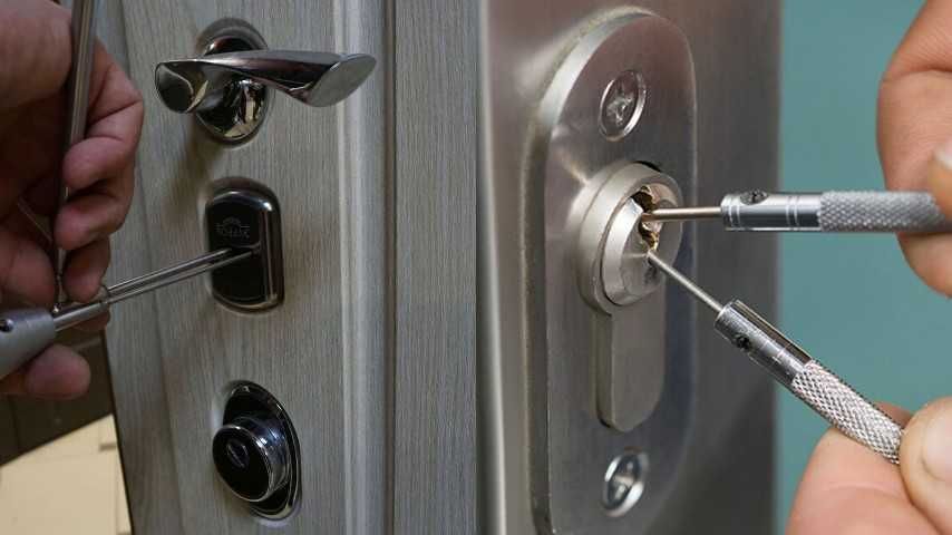 Ремонт  замков Дверных замков Zamok ochish Замок очиш - мастер ключа!