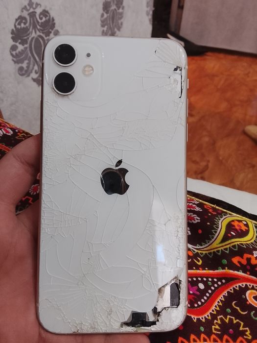 Айфон 11 с гарантией