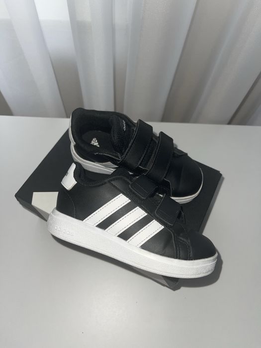 Маратонки Adidas