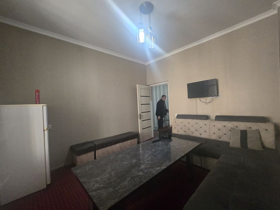 Zudlik bilan frunze massifda 3xonali  novostroyka kvartira ijaraga be