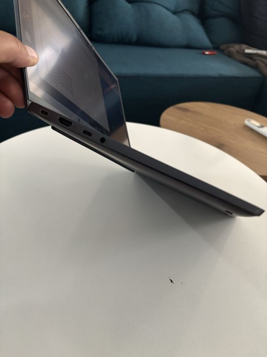 Lenovo Yoga Slim 7 • Ryzen 5 4500u • 512 SSD• impecabil• geanta cadou