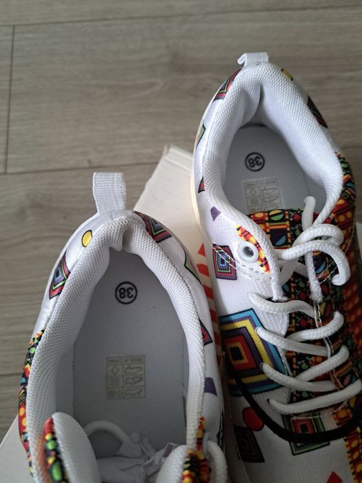 Adidași dama!Model deosebit!Nepurtati!