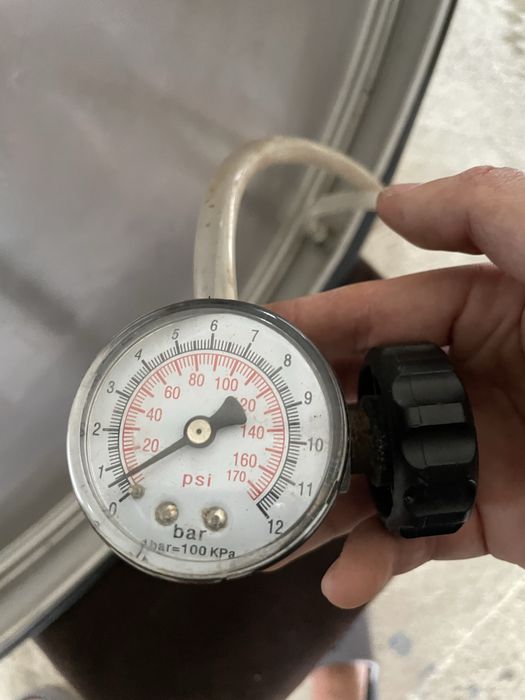 Butoi inox 1000L cu capac flotant – stare impecabilă