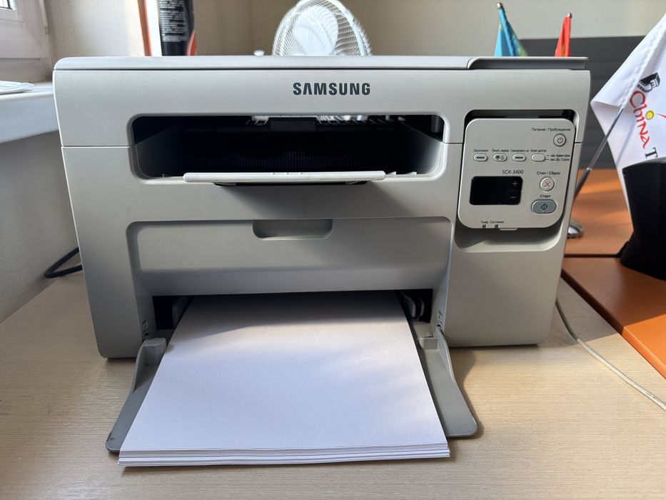 Продаю МФУ принтер samsung