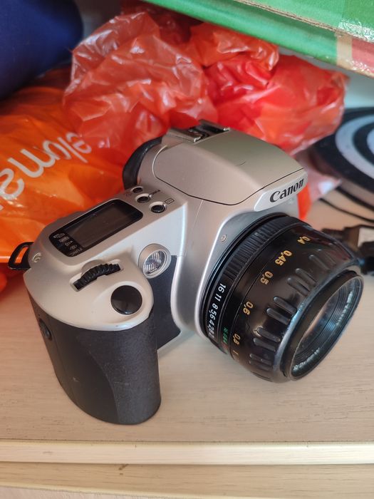 Canon 35mm пленка. Объектив 50мм