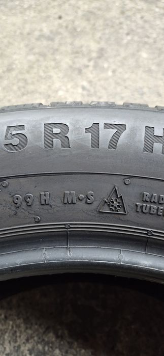 4 anvelope iarna ca si noi Continental 235/55/17.Pretul este pe bucata