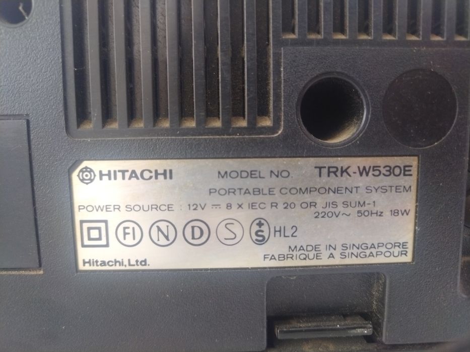 Двукасетъчен радио касетофон HITACHI 
HITACHI  TRK-W530E