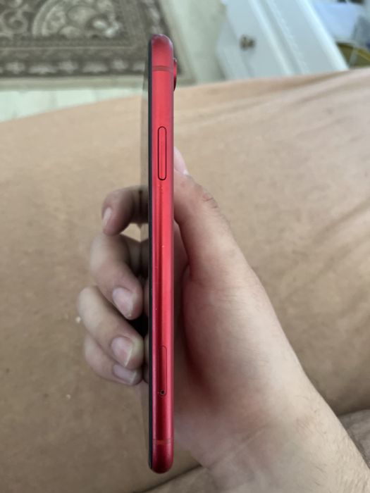 Продам Iphone XR 64 ГБ