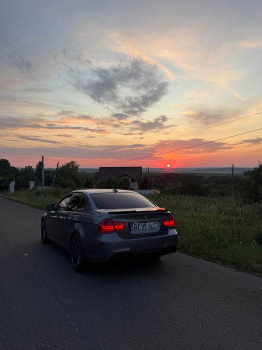 •Vând BMW E90 2009  Facelift •