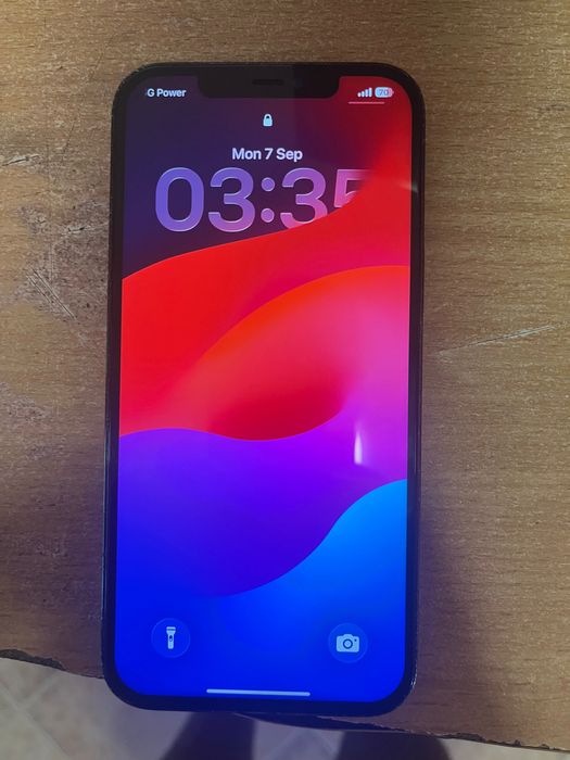 iPhone 12 PRO 128 + калъф и протектор
