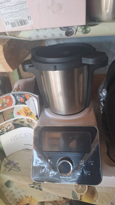 Robot de bucătărie multifuncțional