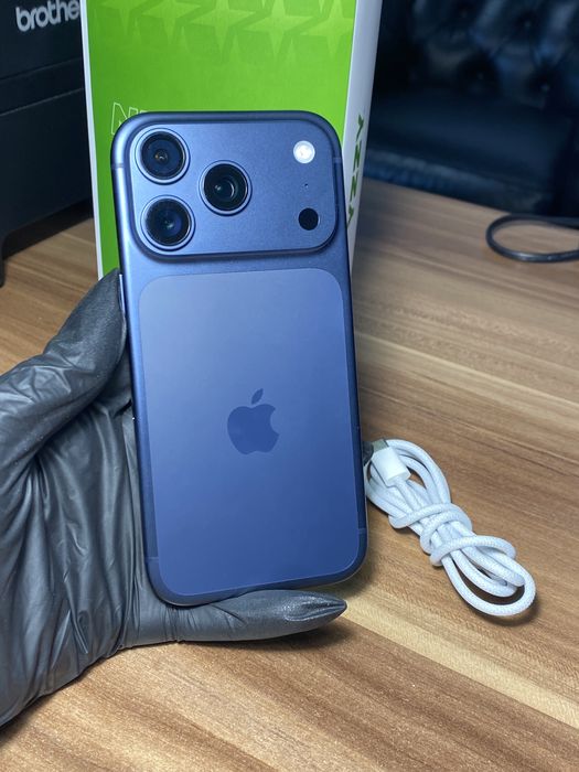 iPhone 17 Pro • 512 GB • Deep Blue