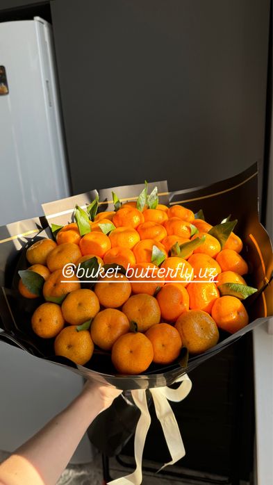 Букет из свежих мандаринов