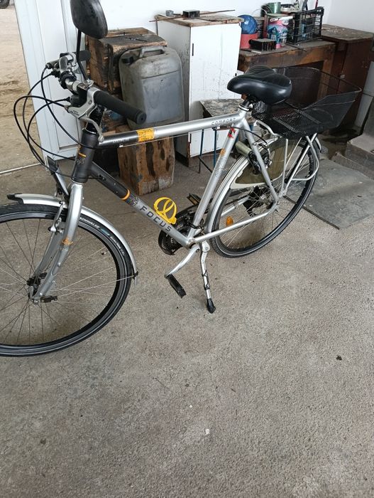 Vând bicicleta foarte bună