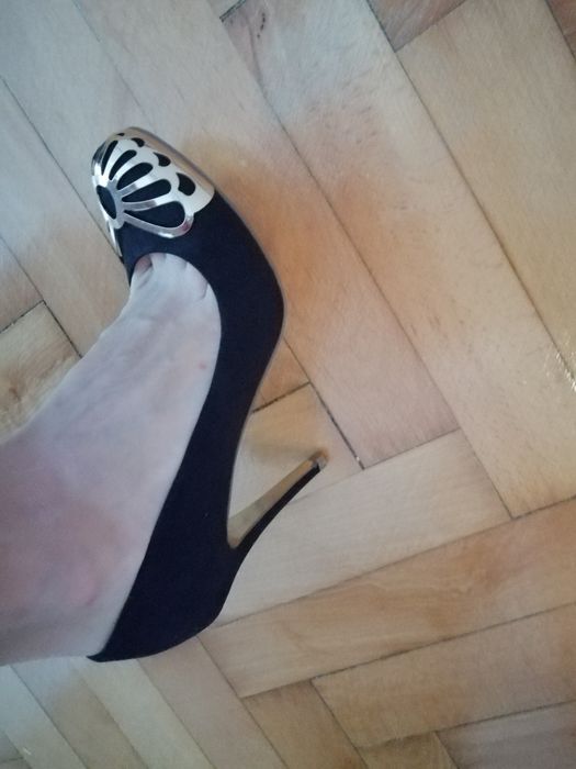 Pantofi stiletto