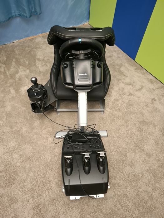 Рейсинг симулатор комплект - Playseat Evolution + Волан Logitech G29 + Shifter