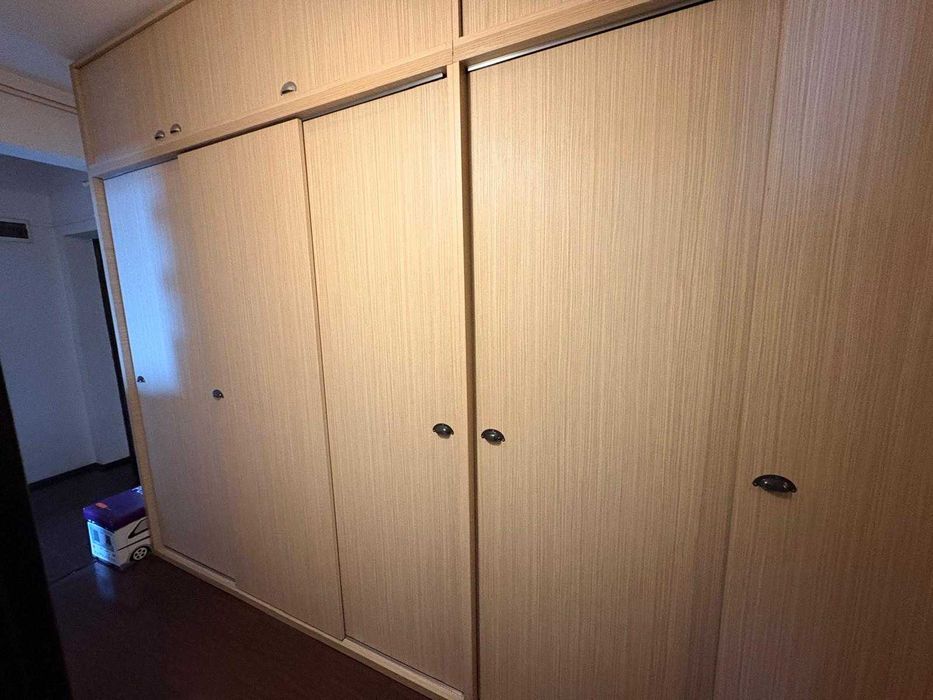 Dulapuri executate la comandă – PAL, stare foarte bună