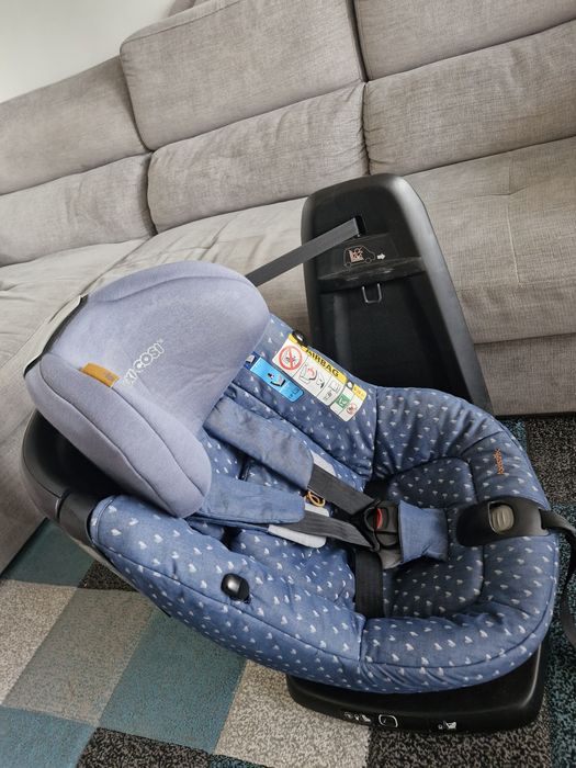 Бебешко/ детско столче за кола Maxi Cosi Axissfix