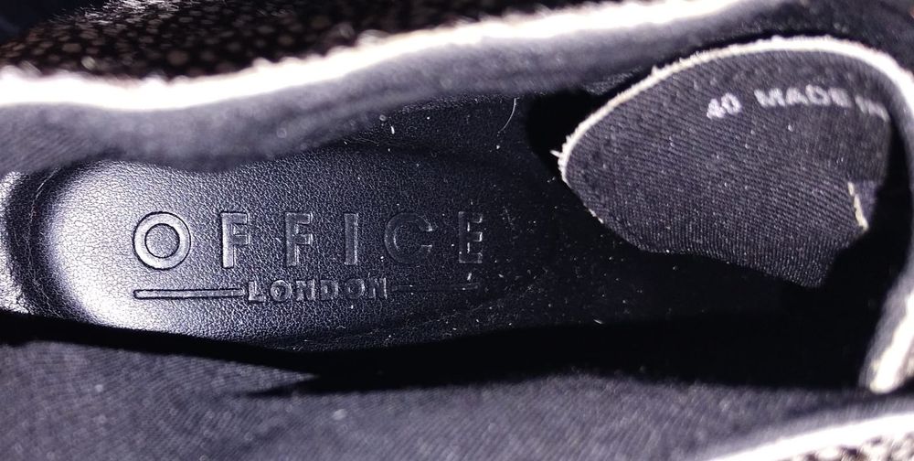 Продам женские ботинки!