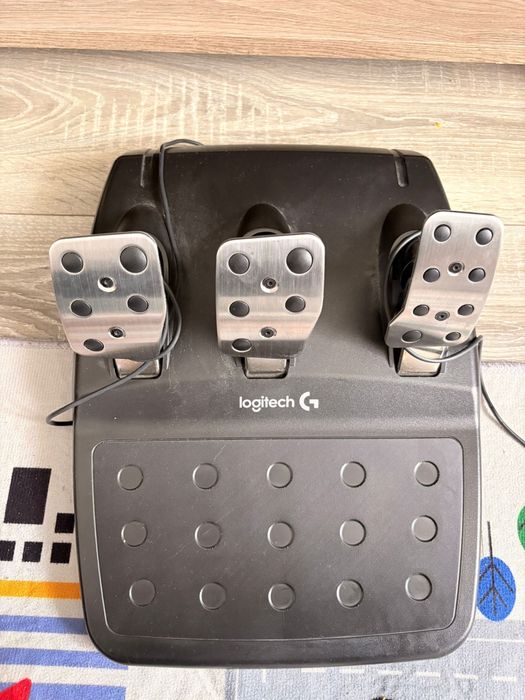 Volan Logitech G29 cu pedale+schimbator Logitech