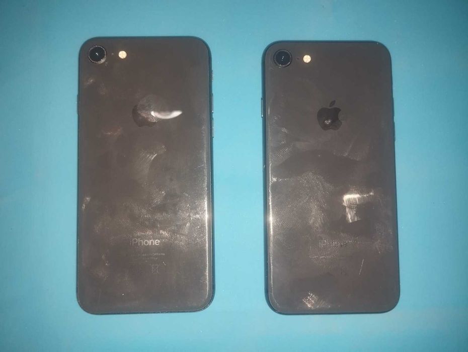 2x iPhone 8 – pornesc – piese / reparații – PREȚ BUN