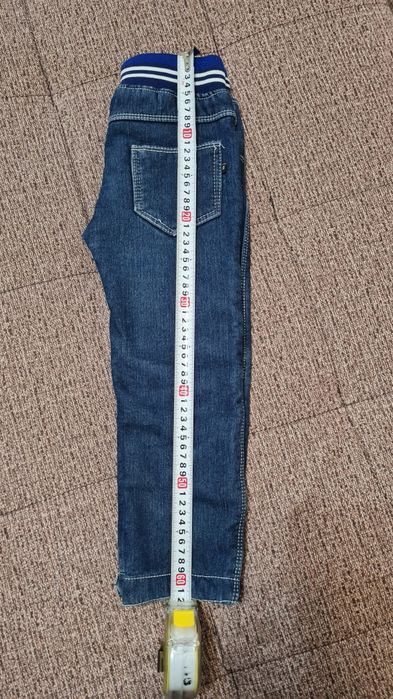 Продам джинсы утеплённые..