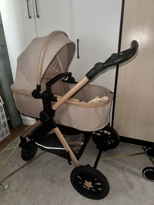 Продам коляску новая