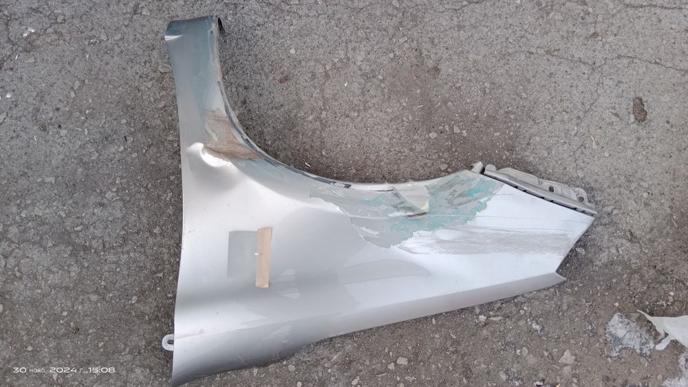 Продам левое крыло лада гранта