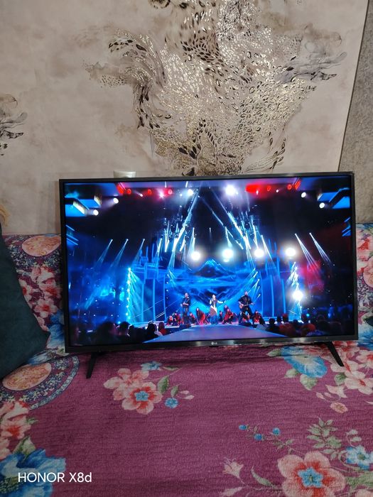 Продам телевизор LG